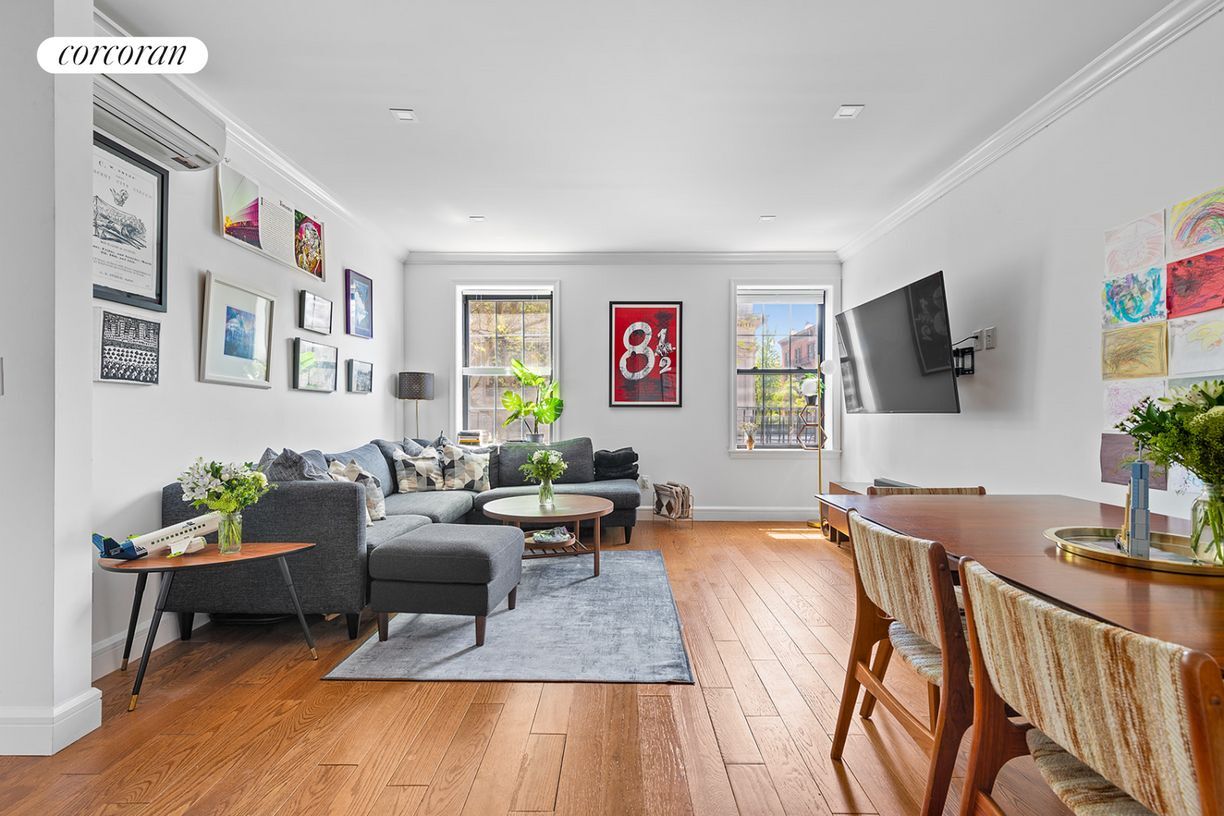 Primary Photo - 205 Hicks St