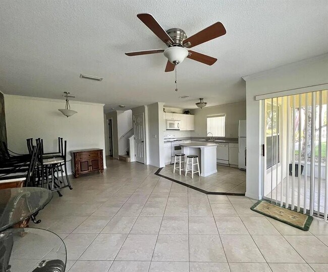 Foto del edificio - 2884 Club Cortile Cir