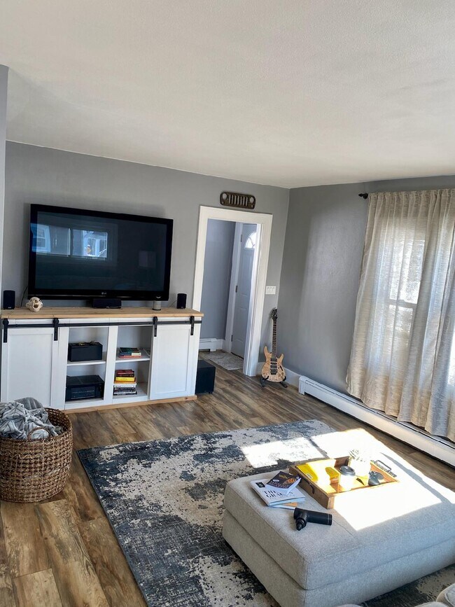 Foto del edificio - 123 S Clear Lake Ave