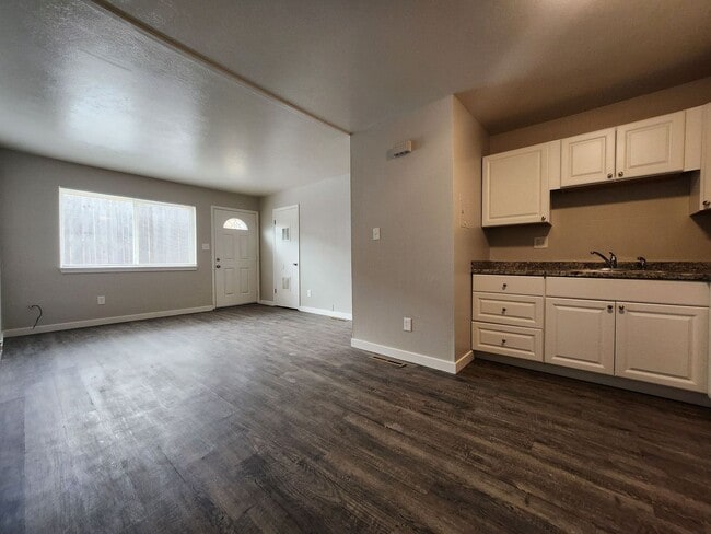 Building Photo - 4303 Ericson Dr
