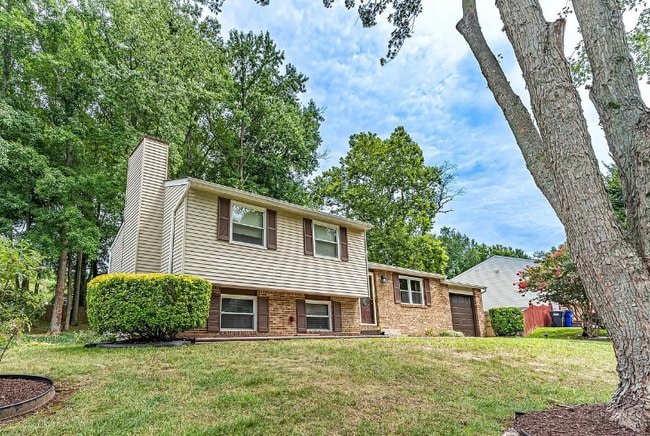 Photo - 2126 Briarwood Dr House