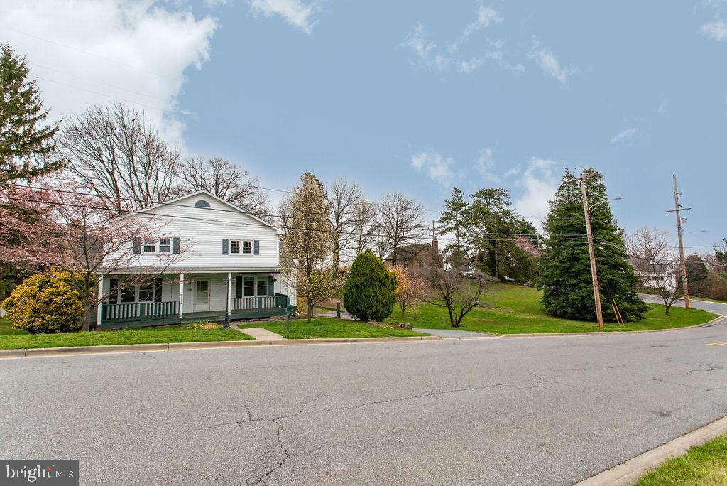 Primary Photo - 1003 Poplar St