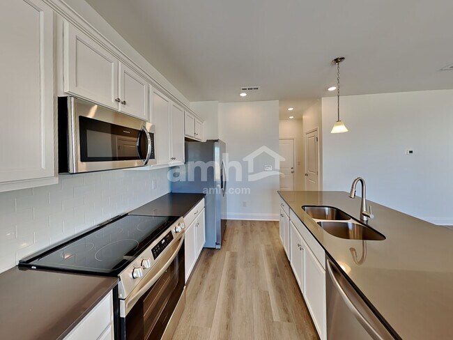 Foto del edificio - 5317 Purple Frost Wy