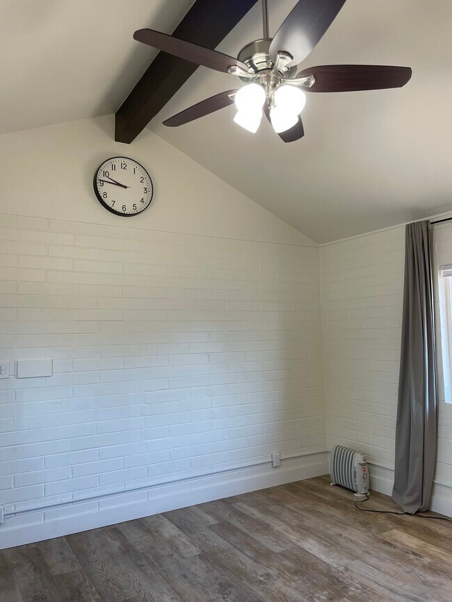 Foto del edificio - 4202 N 16th Dr