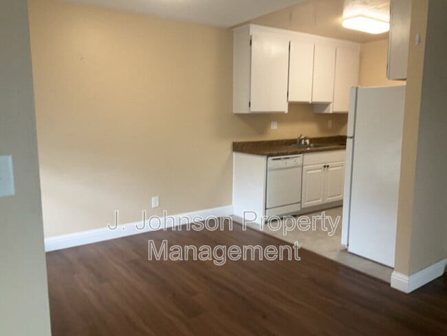 Foto del edificio - 136 Blue Ridge Dr