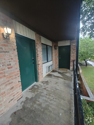 Building Photo - 2718 Painter Ave SW