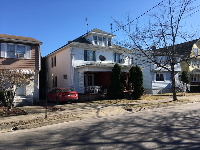 Building Photo - 53 N Welles Ave