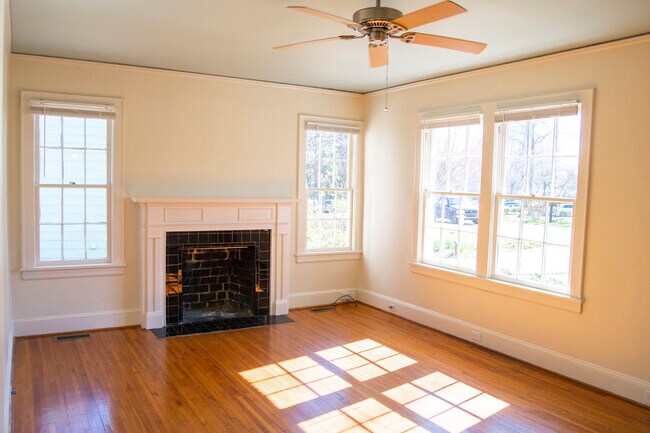 Front Living Room - 2101 Chambwood Dr