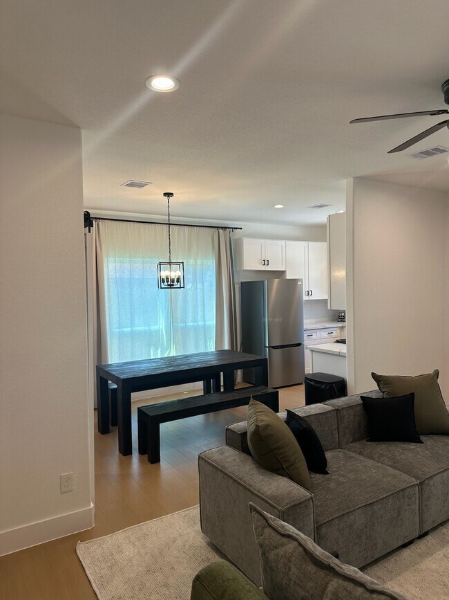 Foto del edificio - 5774 Heron Dr