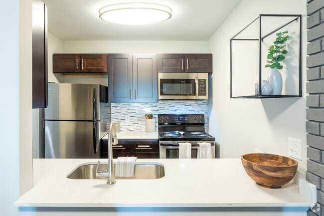 Interior Photo - Ridgeline at Canton Apartments
