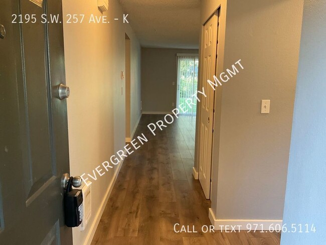Building Photo - Beautifully updated! $1,445.00 ~ 2BR/1BA -...