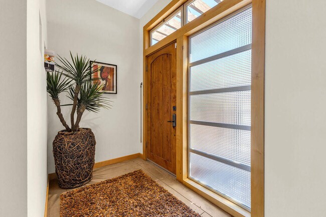 Foto del edificio - 53945 Eisenhower Dr