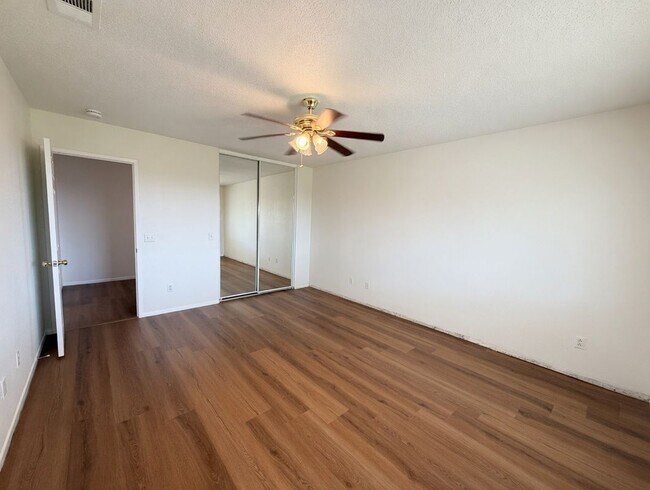 Building Photo - 13809 Brynwood St