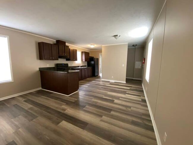 Building Photo - 215 Macon Dr