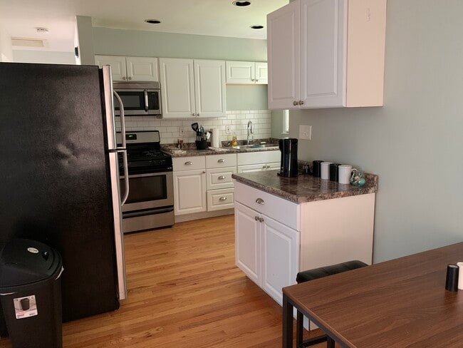 Building Photo - 9929 Zykan Ct