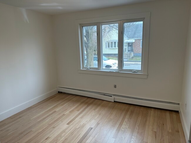 Building Photo - 71 Brookline St