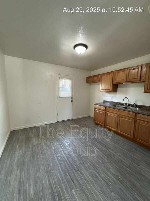 Foto del edificio - 149 N Castle Rock St