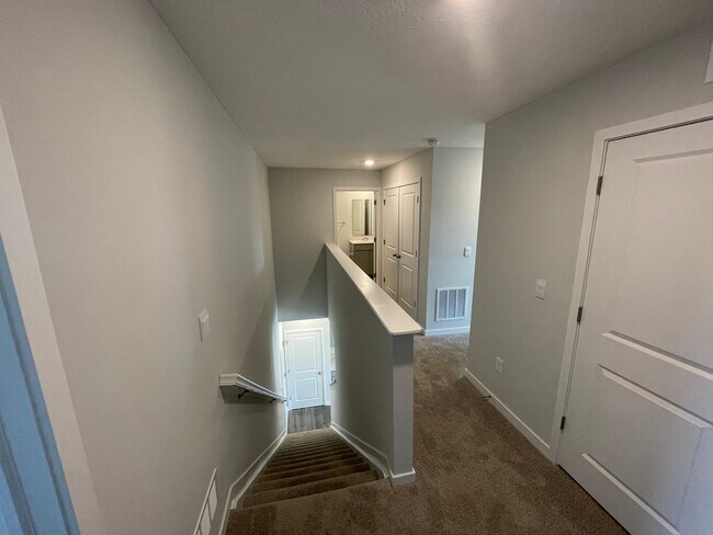 Foto del edificio - 6375 Marinelli Dr N