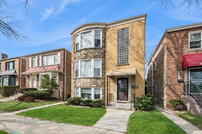 Building Photo - 5224 N Virginia Ave