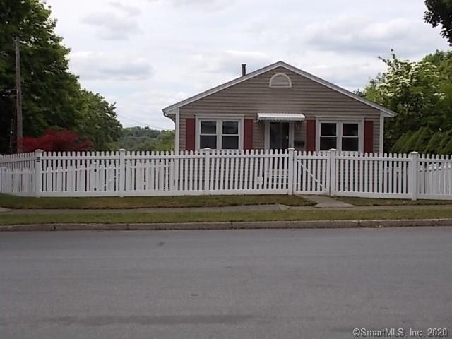 Building Photo - 900 Merritt St
