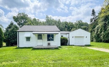 Building Photo - 2690 Hatton Rd