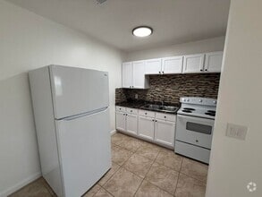 Building Photo - 1130 N F St