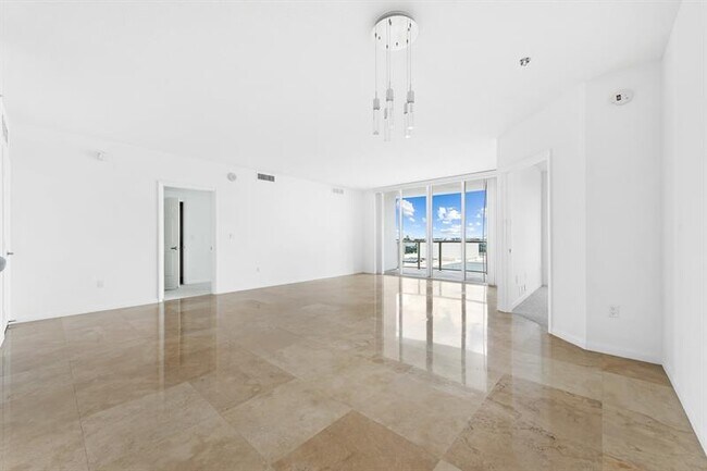 Foto del edificio - 1819 SE 17th St
