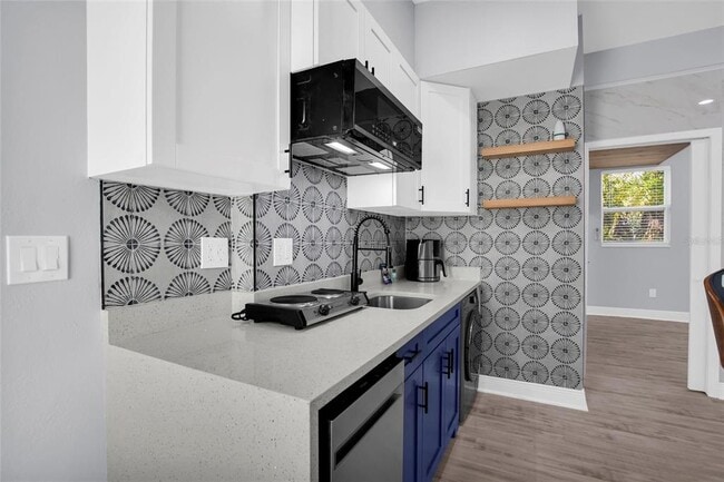 Building Photo - 7401 1/2 1st Ave N