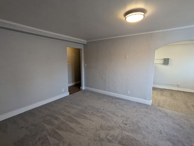 Building Photo - Hyde Park Apartments