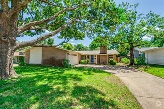 Building Photo - 817 Sherbrook Dr