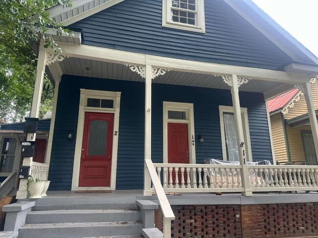 Building Photo - 811 3rd Ave
