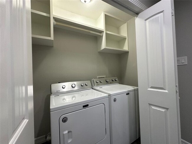 Foto del edificio - completely renovated 1930 Craftsman bungalow in the sought after Brooke Smith subdivision of Hous...