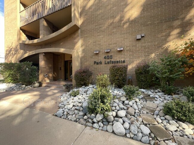 Building Photo - 400 S Lafayette St