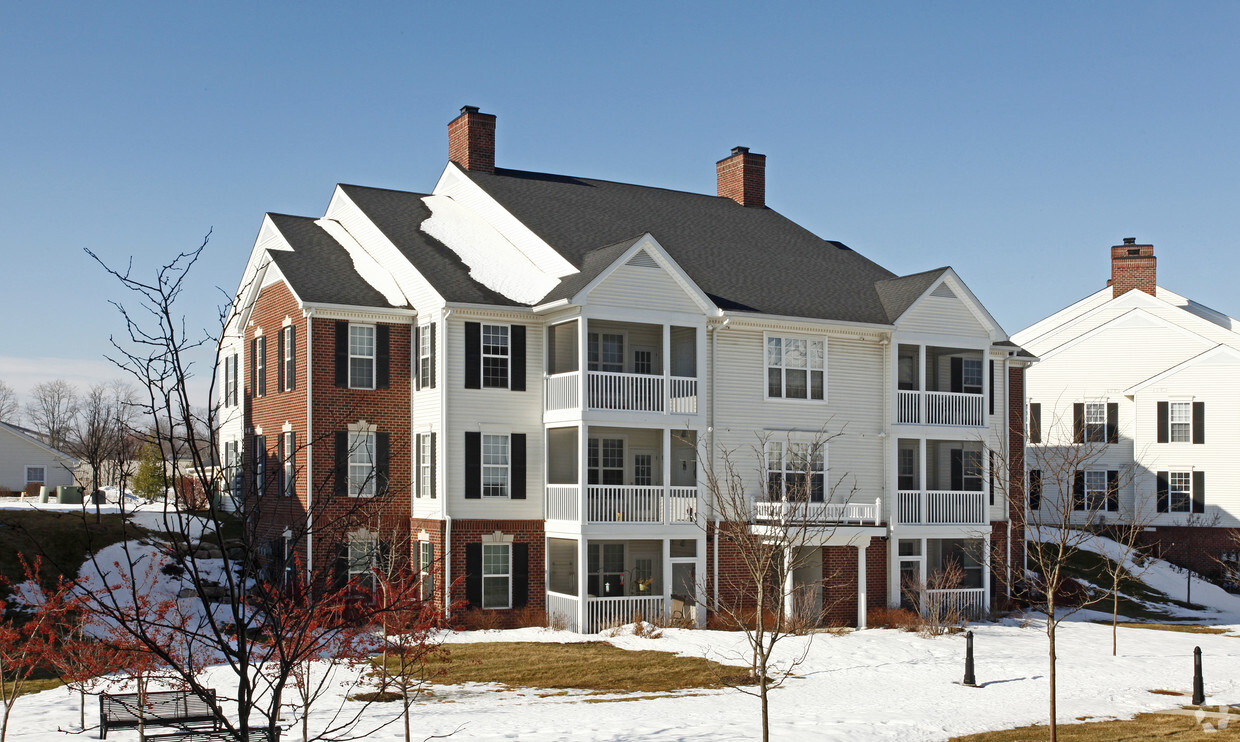 Building Photo - Summerfield Glen