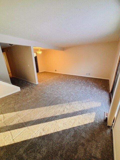 Sala de estar - 25 Willowick Dr