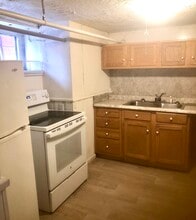 Building Photo - 118 College Ave