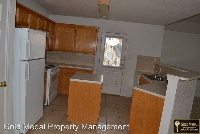 Building Photo - 3603 Dustin Ct