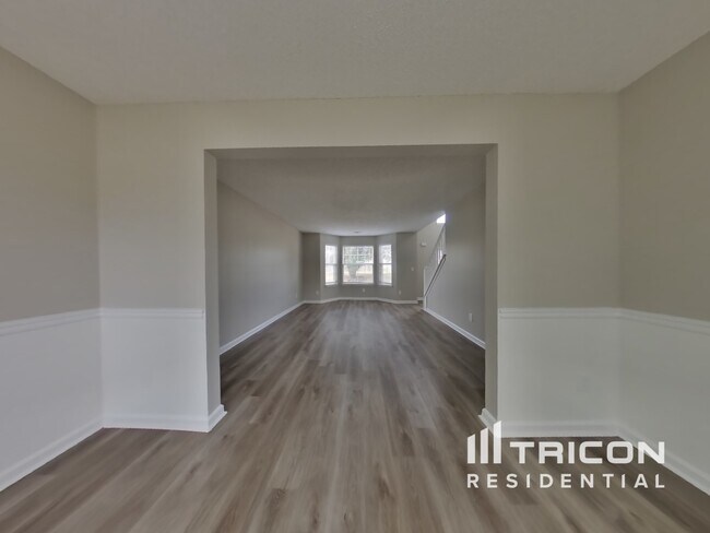 Building Photo - 232 Ermines Way