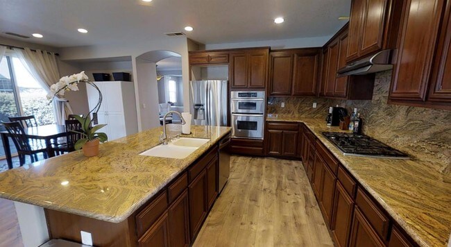 Foto del edificio - 590 West Sombra Way - 1