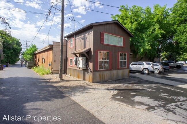 Building Photo - 1 br, 1 bath House - 408 N Main St