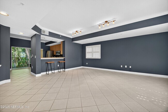 Foto del edificio - 9745 Touchton Rd