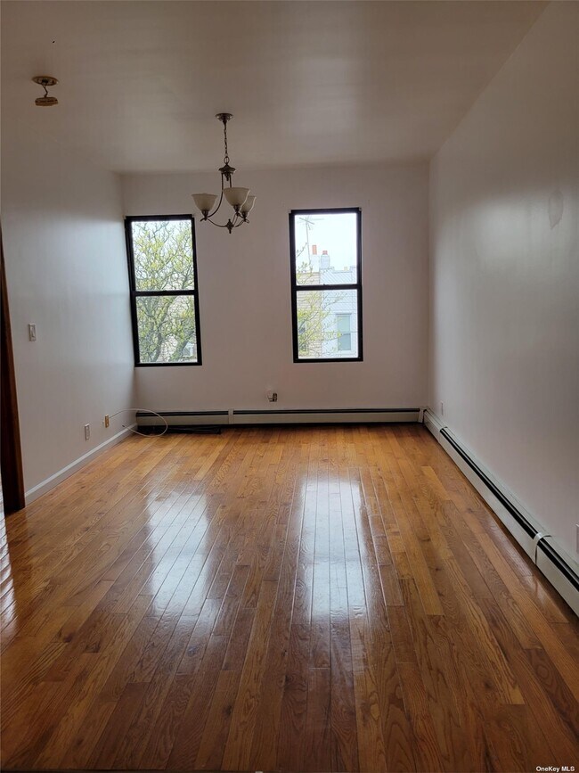 Foto del edificio - 71-45 69th Pl
