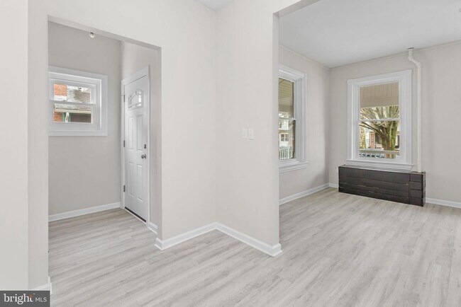 Foto del edificio - 12 6th Ave