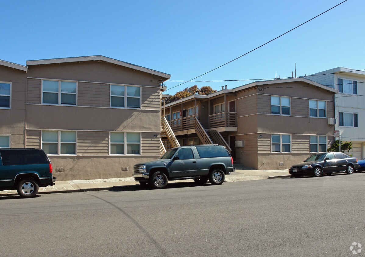 Building Photo - 3210 Vicente St