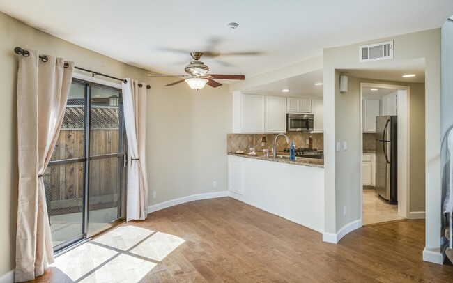 Foto del edificio - Beautiful Redondo Beach Townhouse