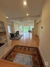 Building Photo - 21 Murray Dr
