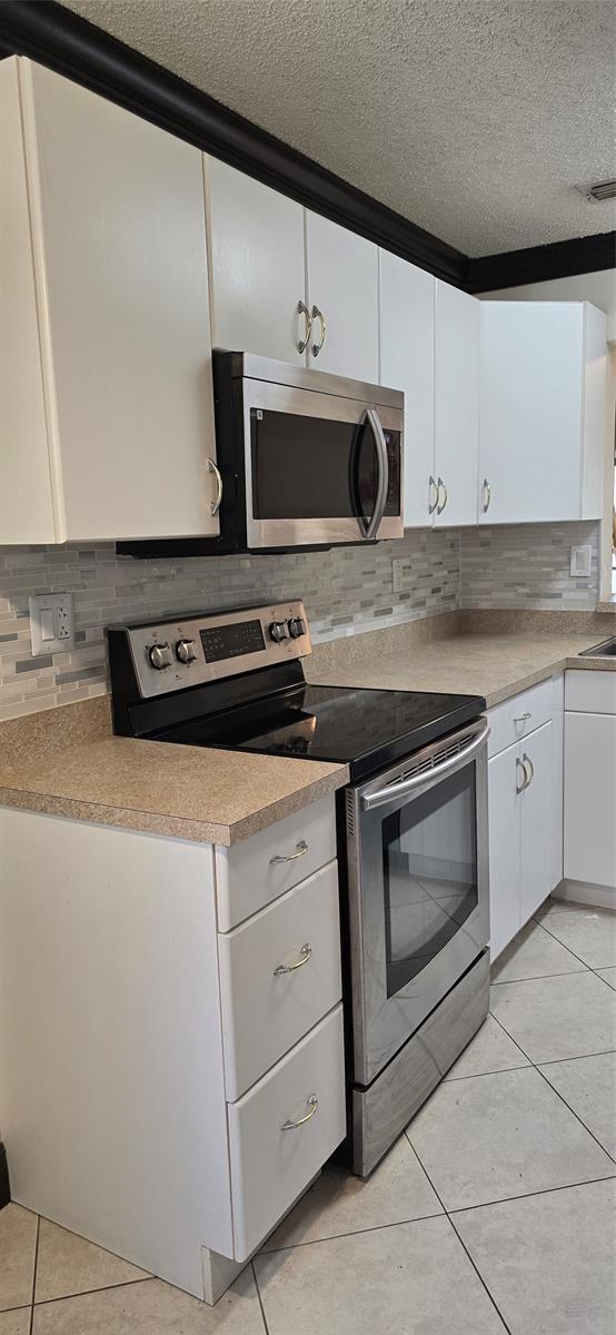Foto del edificio - 9478 Palm Cir S