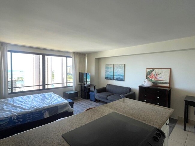 Foto del edificio - Fully Furnished Studio in Discovery Bay