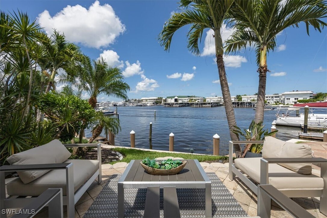 Foto principal - 800 River Point Dr