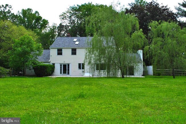 Foto del edificio - 403 Brinton Lake Rd